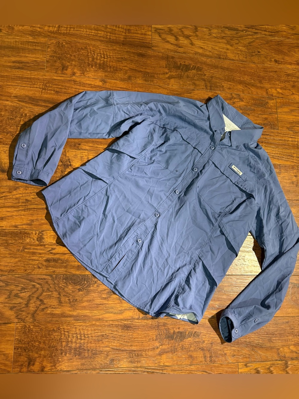 Columbia PFG women’s size XL button down top